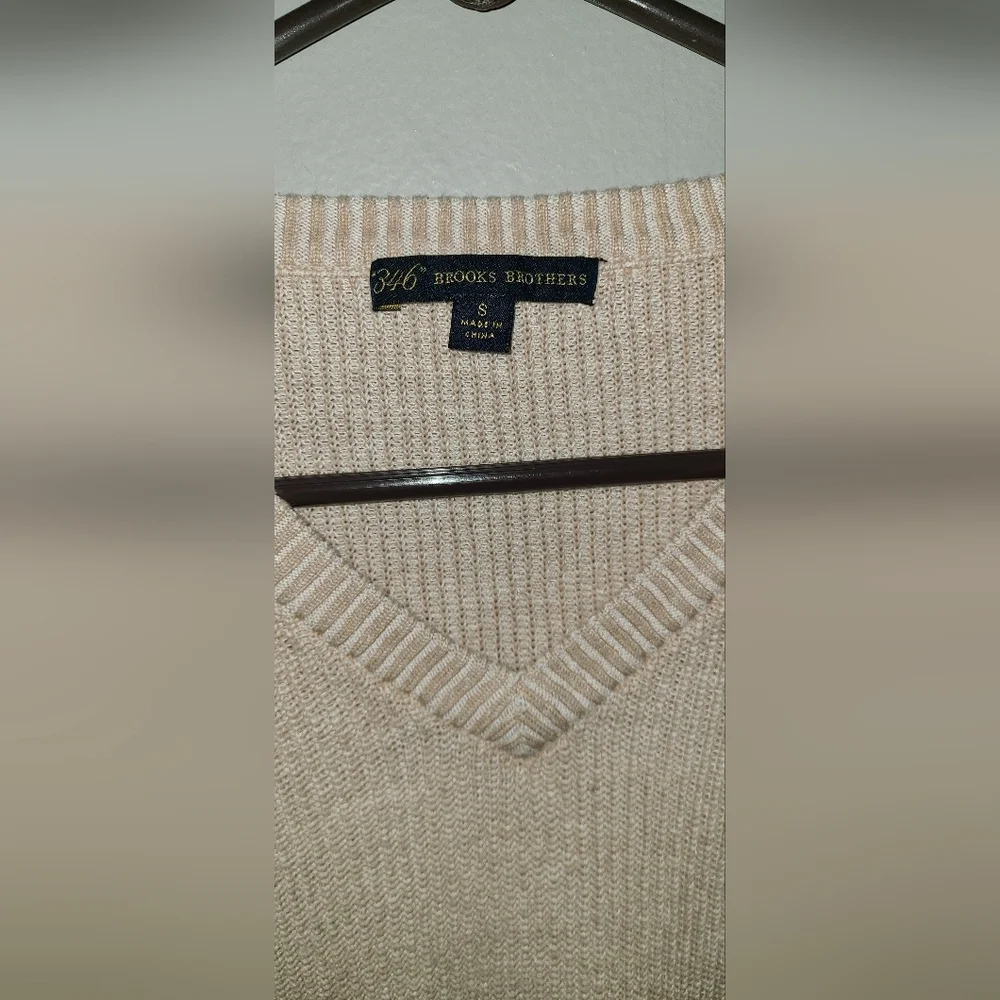 346 Brooks Brothers cream linen cotton blend‎ V neck sweater light-weight Small - Picture 2 of 7